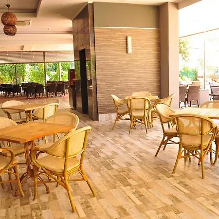 Apartmanhotel Vega 4*