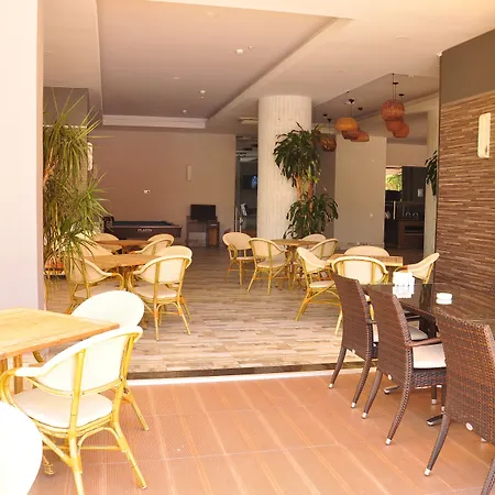 Vega Aparthotel 4*