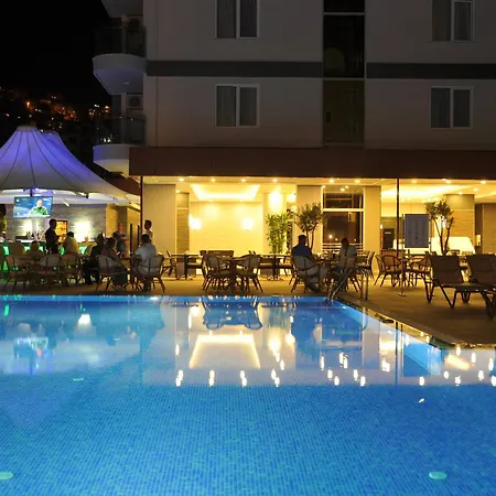 Ξενοδοχείο με διαμερίσματα Vega 4*