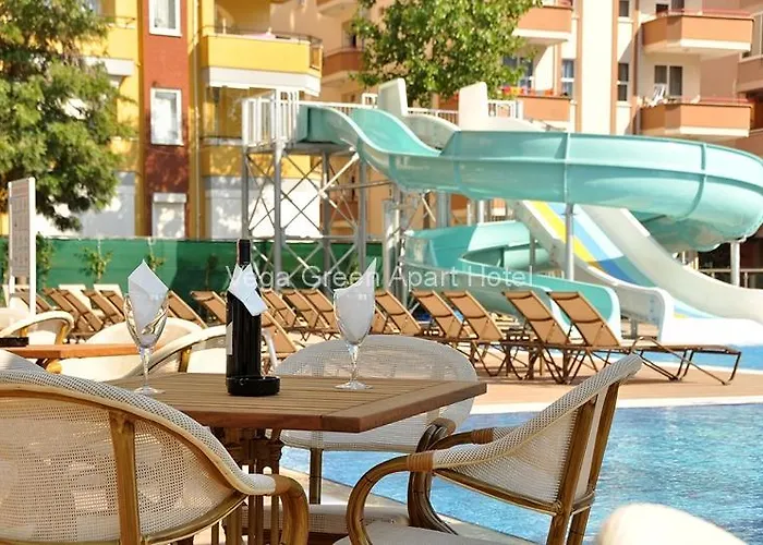 Aparthotel Vega 4*